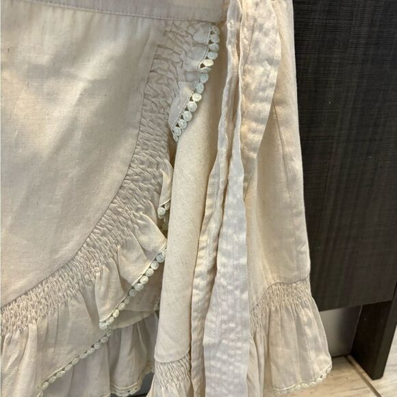 NWT Greylin Cream white wrap tie mini skirt w/Pom trim & ruffle hem size XS - Picture 3 of 7